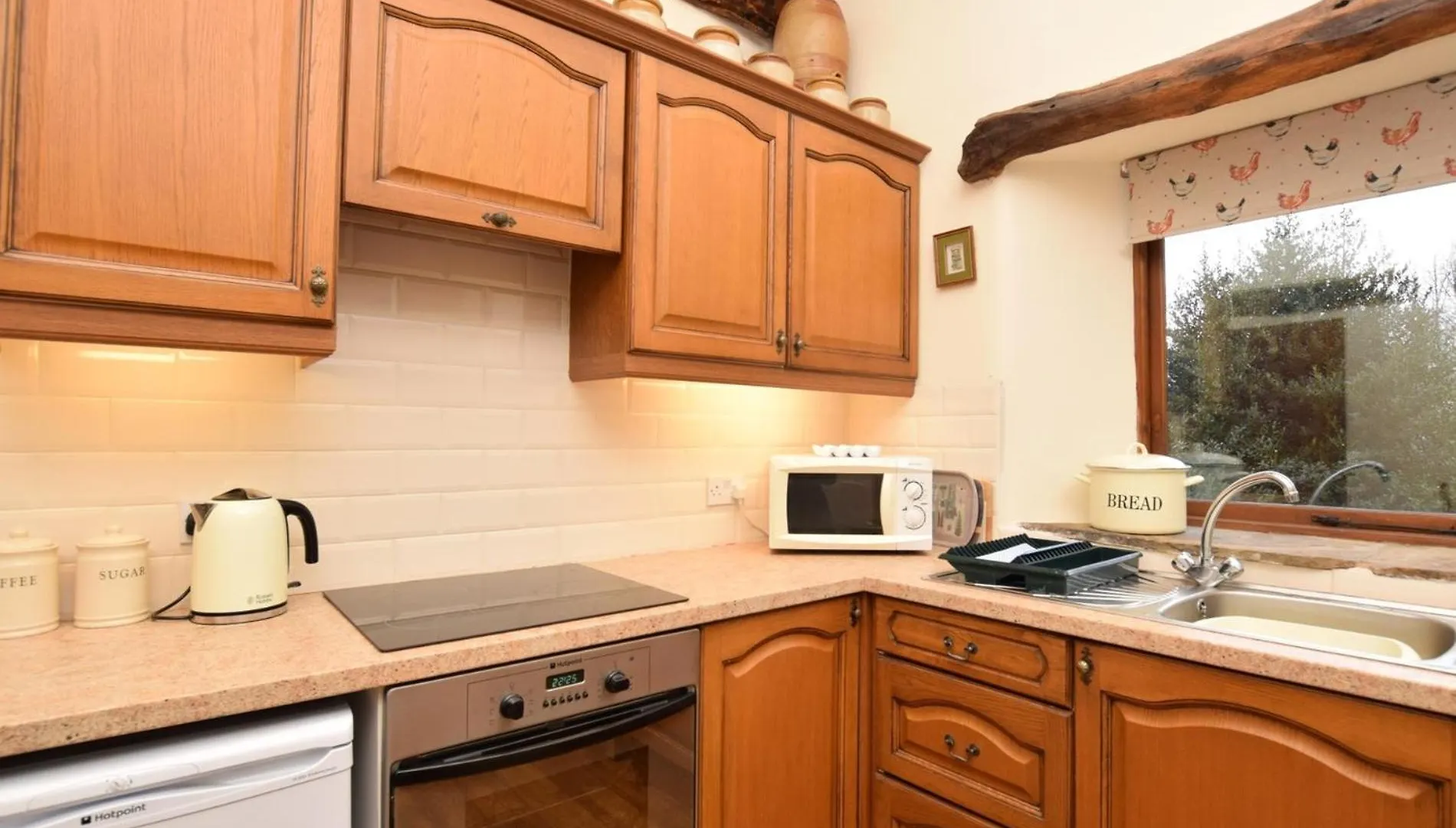 2 Bed In Hope Pk431 Villa Aston 0*,